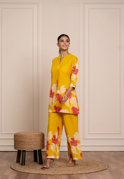 Effortless Style in Mustard & Pink Blooms